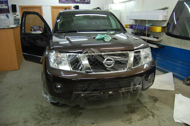 Защитная плёнка позволит уберечь кузов вашего авто от мелких повреждений