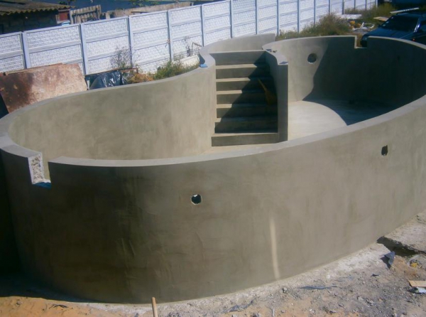 бассейн бетонный штукатурка