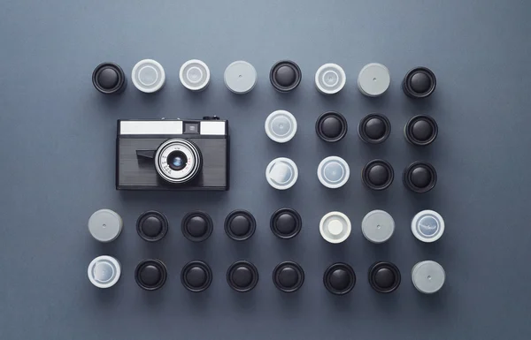 Фото камеры и камеры пленки с рулонов — стоковое фото
