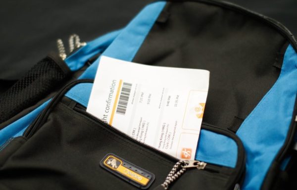 В легкодоступный карман вашего багажа положите информацию о рейсе